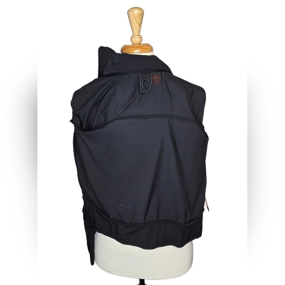 Reebok Running Walking Outdoor Pockets Lightweight Reflective Jacket Size L - Picture 4 of 10